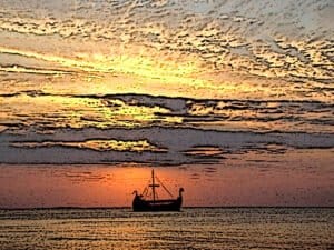 Viking Ships *Longships *Knarr Ships 6 Viking Ships *Knarr Ship Out at Sea