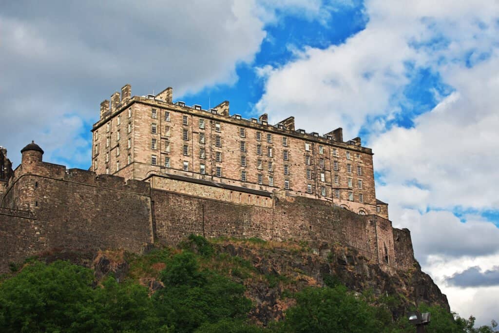 Top 10 Castles in Scotland 3 castle-in-Edinburgh-Scotland