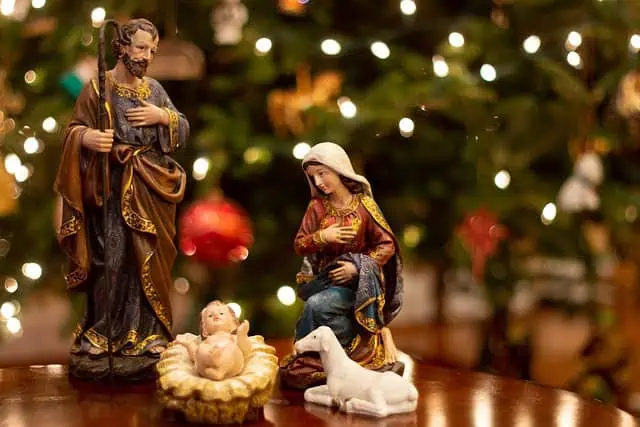 What Did People Gift Each Other for Christmas in Medieval Times? 4 baby g40c07ce95 640