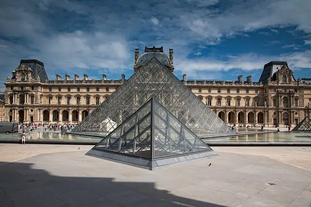 Top 10 Most Important Medieval Museums in Europe 3 paris 2982243 640