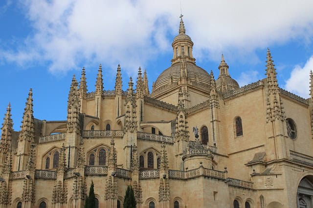Discover the Medieval Charms of Segovia: A Top 10 Journey through Cultural and Historical Splendor 3 cathedral 5593588 640
