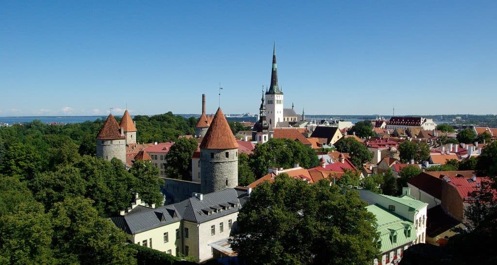 Exploring Tallinn, Estonia: Top 10 Medieval Attractions and the Enchanting Christmas Market 2 estonia 912315 1280